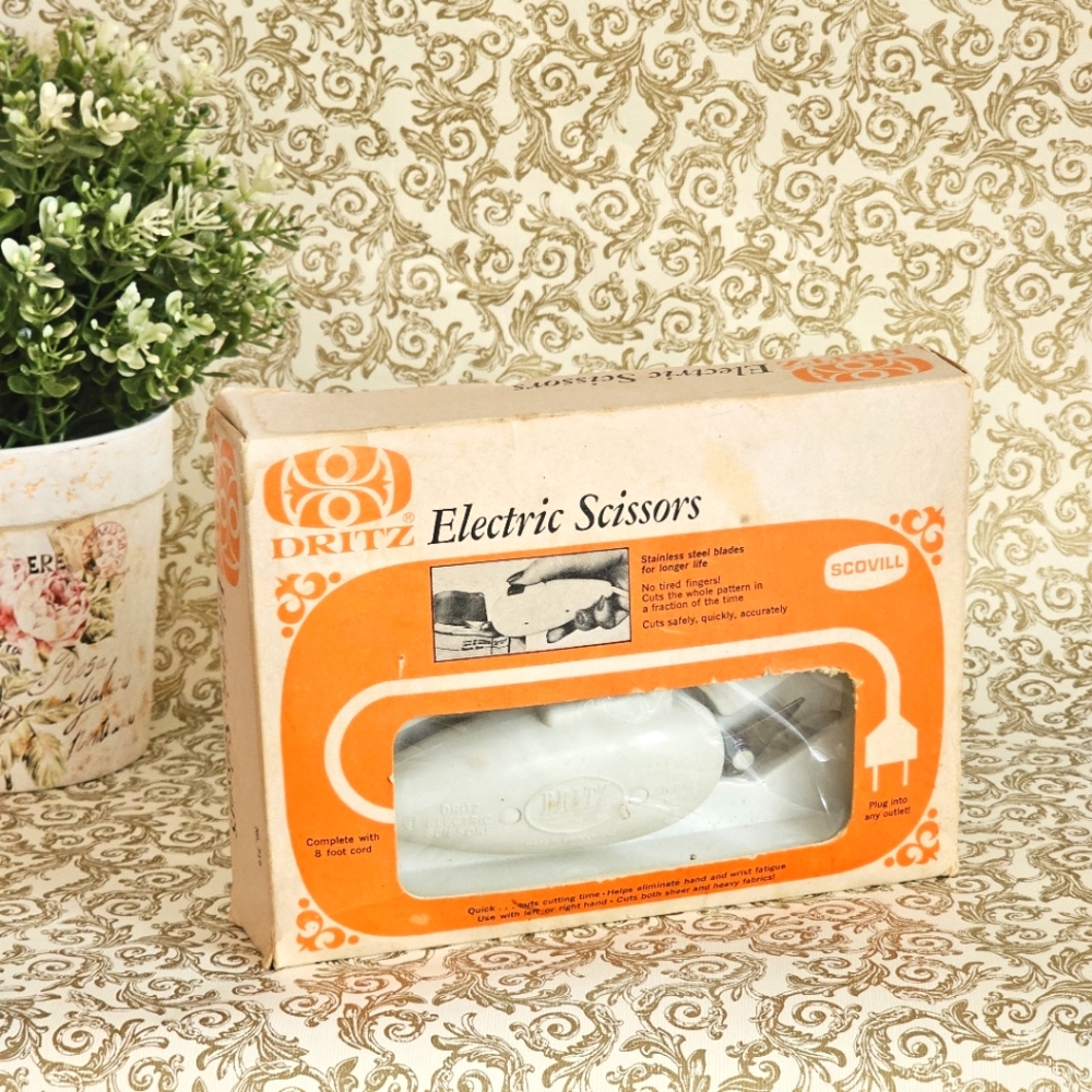 Vintage Scovill Dritz Electric Fabric Cutting Sewing Scissors Switzerland Made